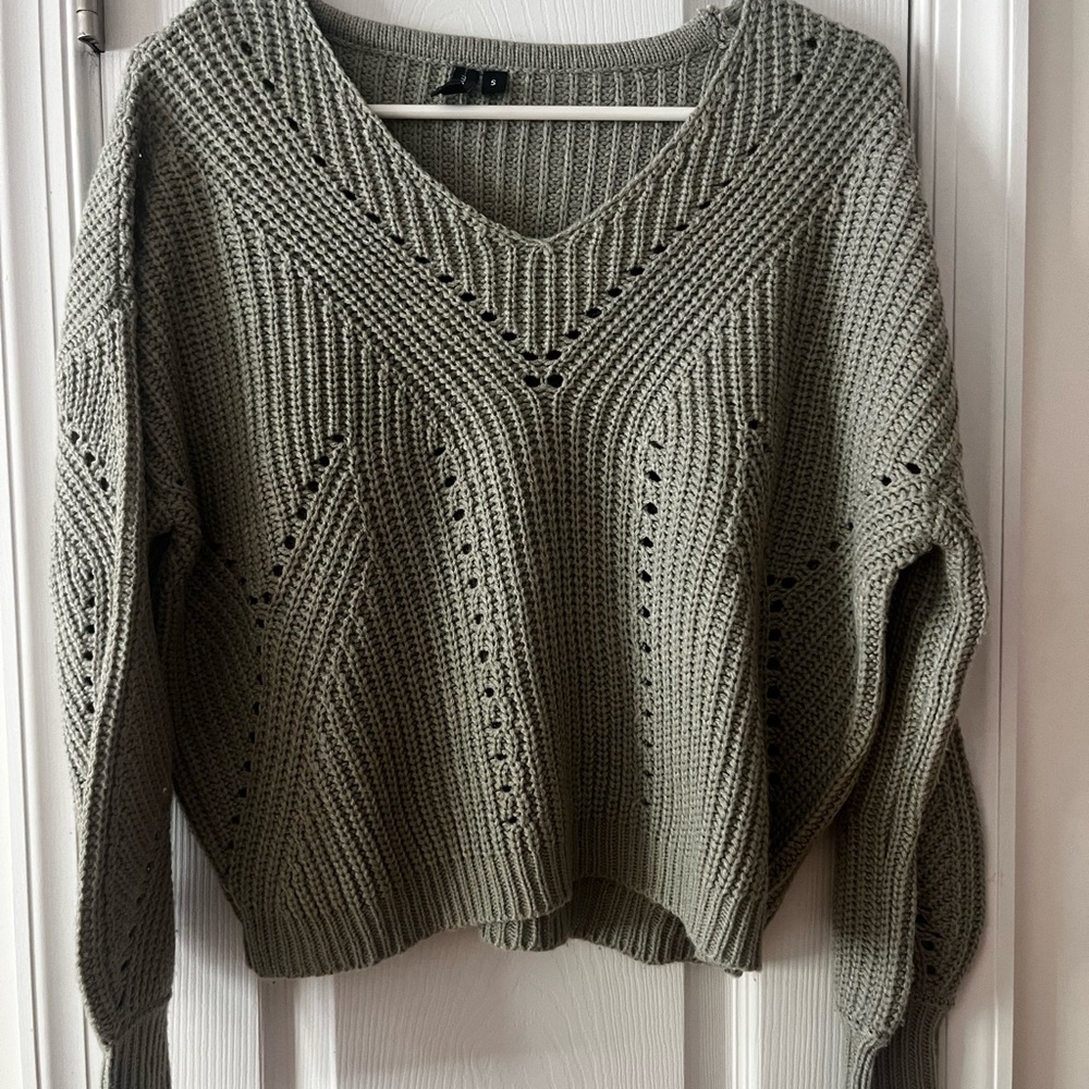 V-Neck Chunky Knit Sweater - Olive Green